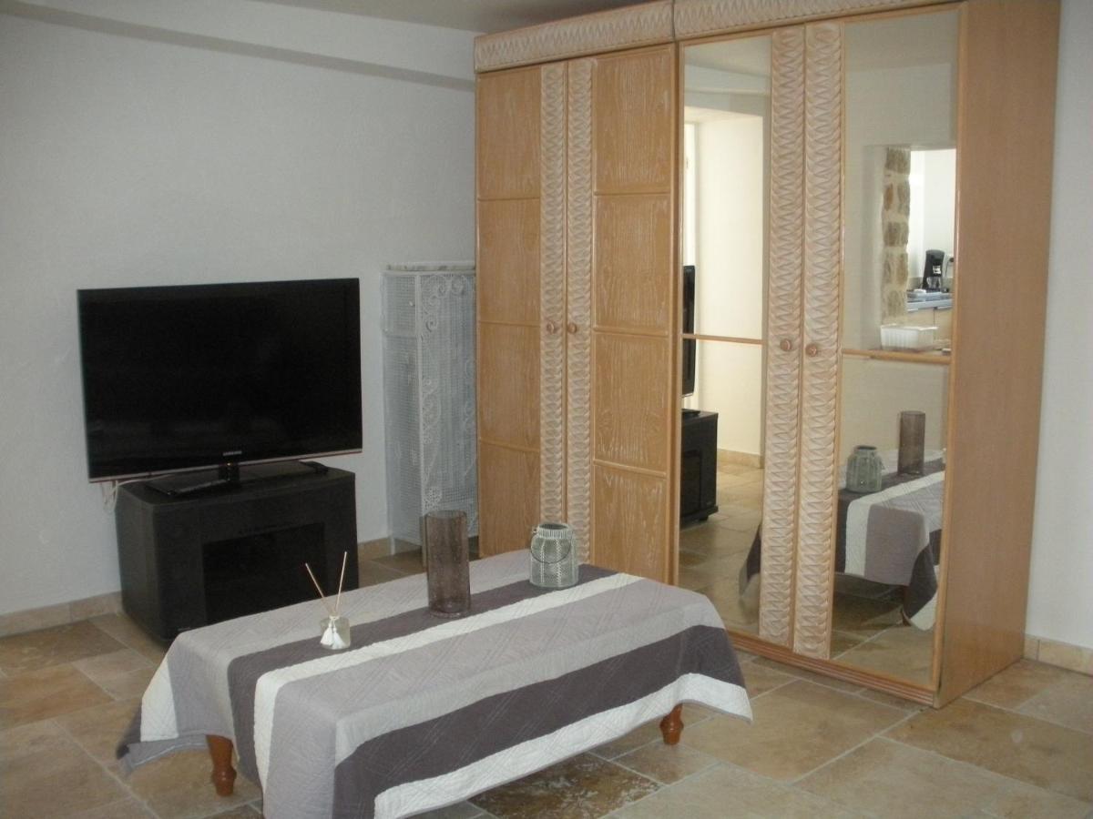 Villa Jalna Chambre, Suites Et Appartement Roquefort-les-Pins Extérieur photo
